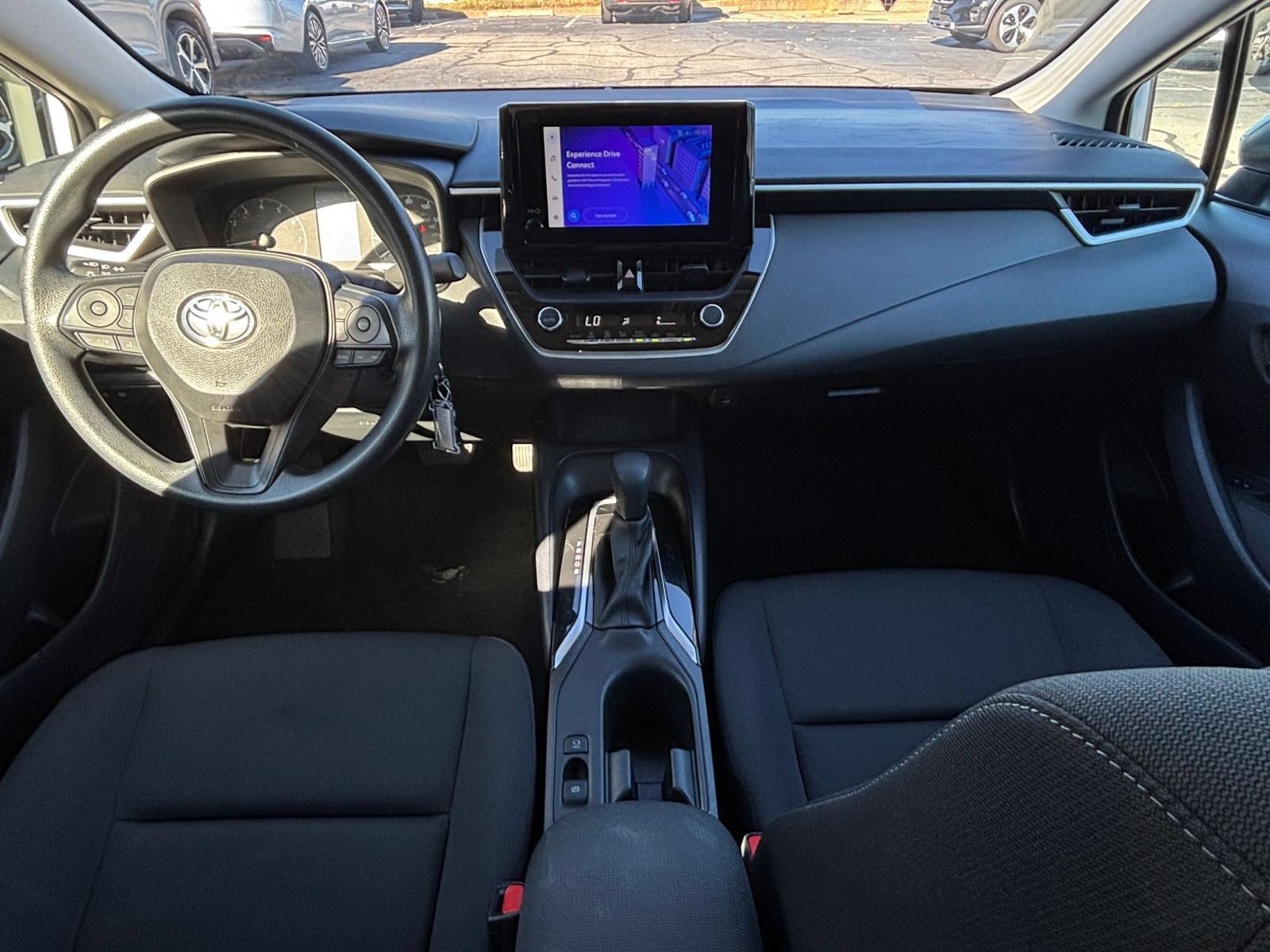 Used 2025 Toyota Corolla LE FWD image 31