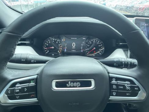 Used 2024 Jeep Compass Limited AWD/4WD image 12
