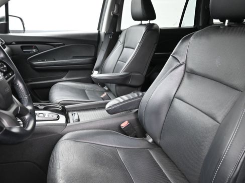 Used 2019 Honda Pilot Elite image 11