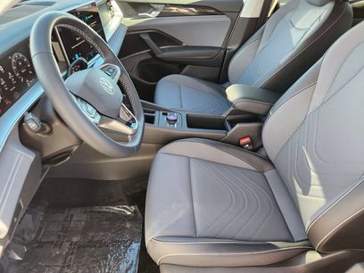 New 2026 Volkswagen Tiguan SE