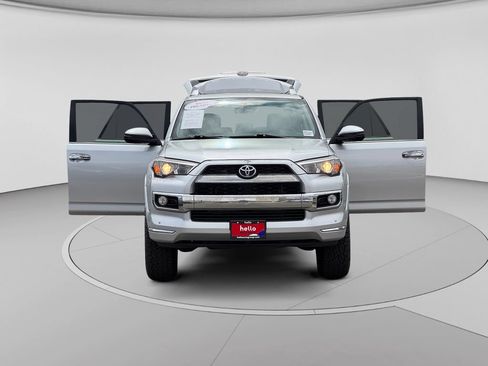Used 2018 Toyota 4Runner Limited AWD/4WD image 29
