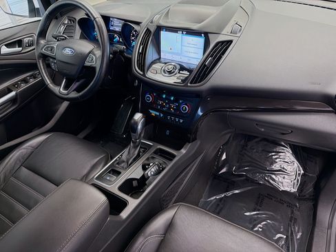 Used 2019 Ford Escape Titanium AWD/4WD image 12
