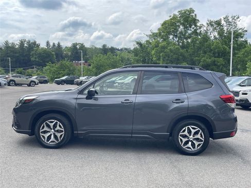 Certified 2023 Subaru Forester Premium AWD/4WD image 2