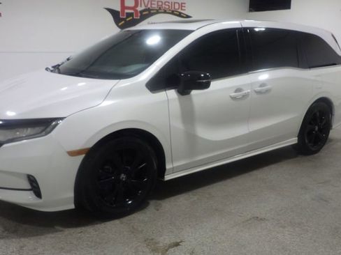 Used 2024 Honda Odyssey Sport image 1