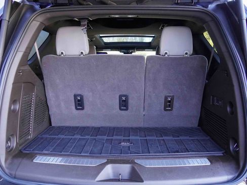 Used 2024 Chevrolet Tahoe Z71 w/ Luxury Package image 41