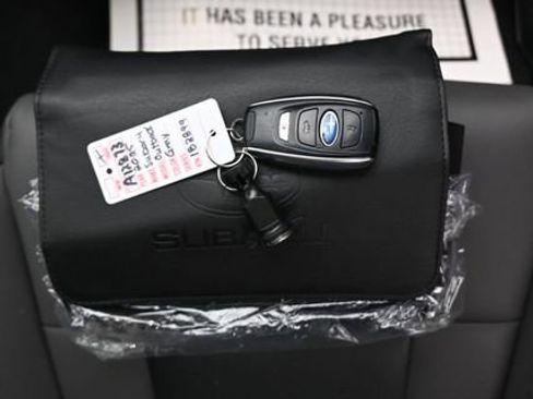 Used 2025 Subaru Outback Onyx Edition image 12