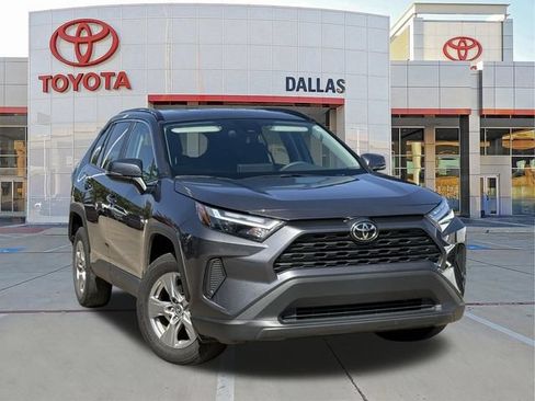 Used 2025 Toyota RAV4 XLE FWD image 1