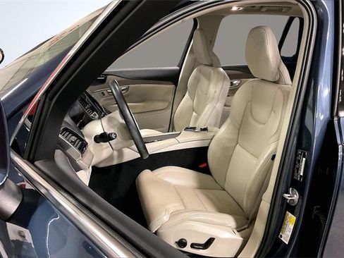 Certified 2022 Volvo XC90 T6 Inscription w/ Climate Package image 25