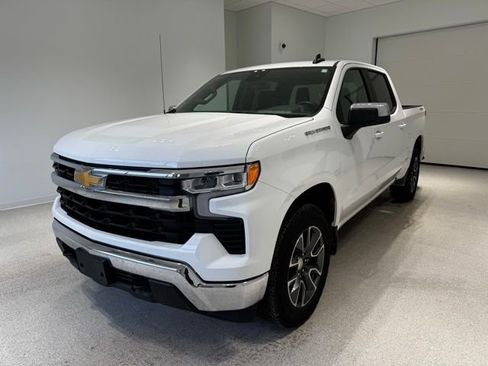 Certified 2024 Chevrolet Silverado 1500 LT image 3