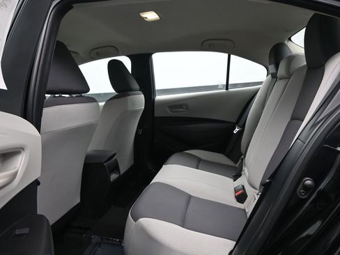 Used 2024 Toyota Corolla LE image 29