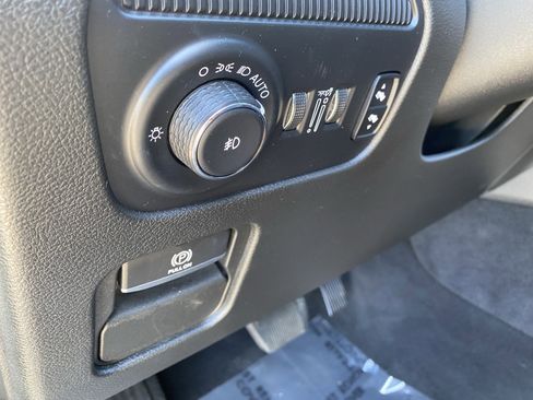 Used 2024 Jeep Wagoneer L 4WD image 23
