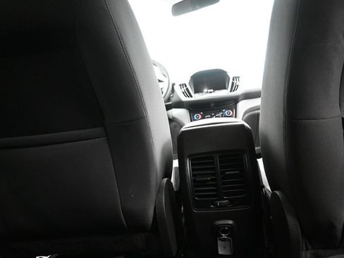 Used 2018 Ford Escape SE w/ SE Sync 3 Package AWD/4WD image 25