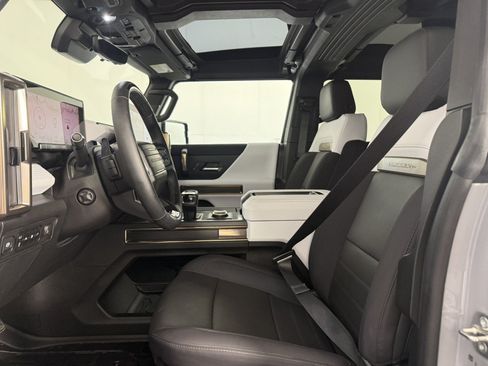 Used 2025 GMC Hummer EV 3X w/ LPO, Sport Package AWD/4WD image 15