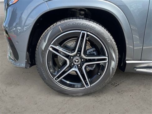 New 2025 Mercedes-Benz GLS 450 4MATIC image 14