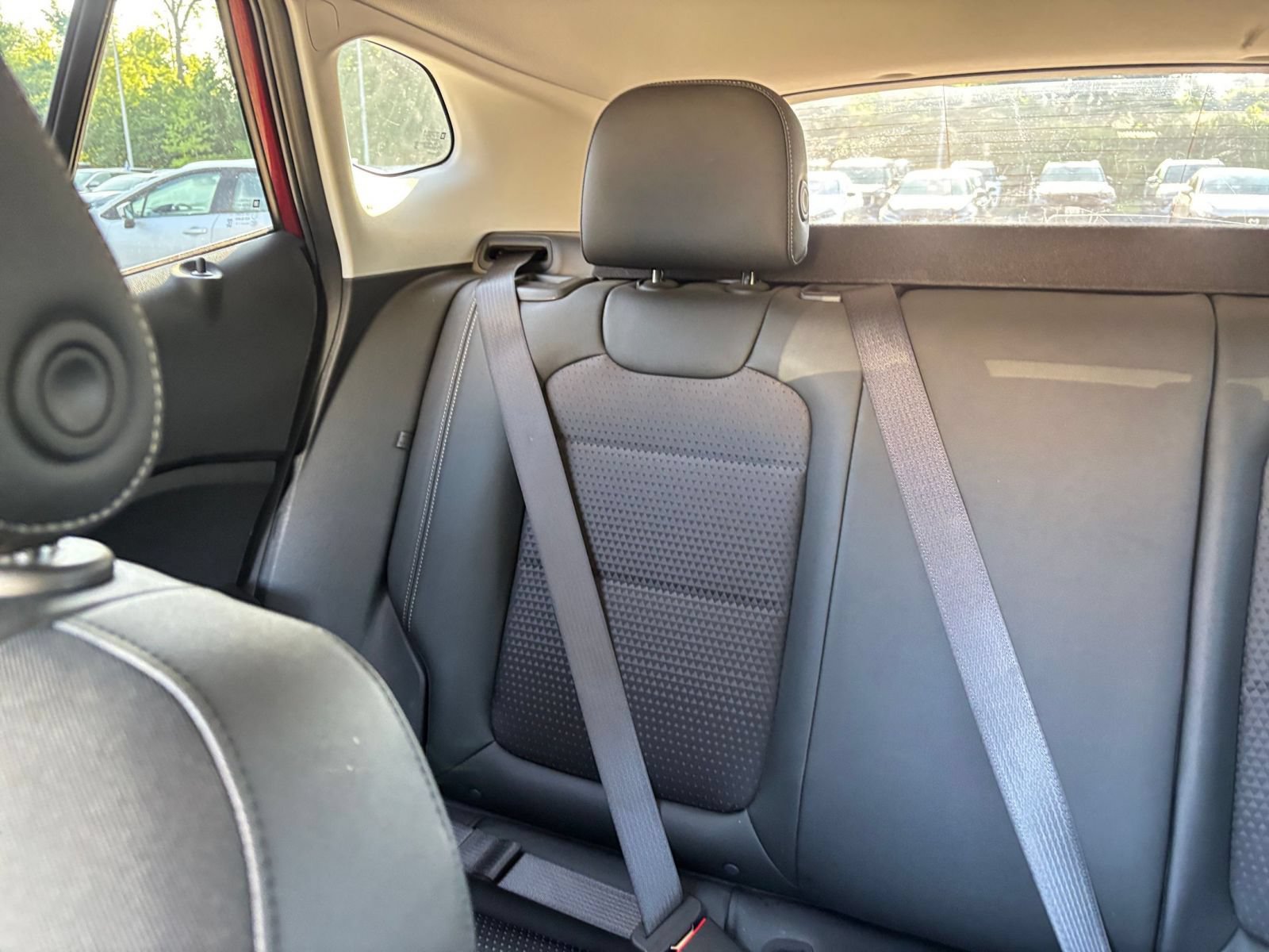Used 2025 Chevrolet Trax LT w/ LT Convenience Package FWD image 38