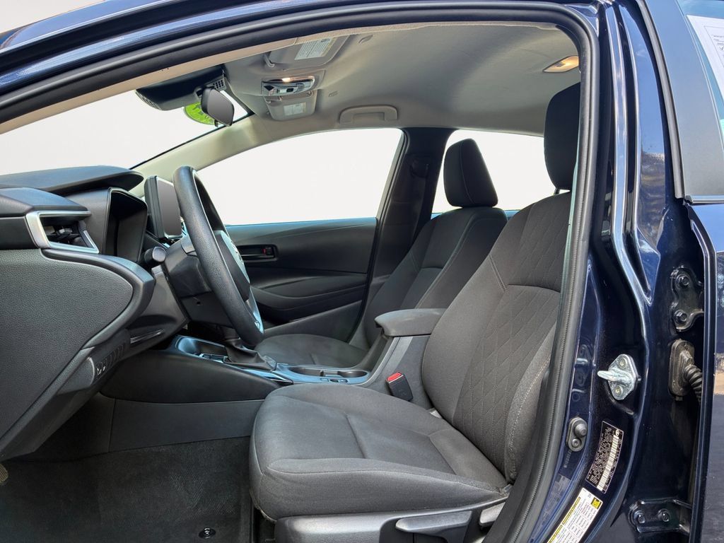 Used 2024 Toyota Corolla LE FWD image 9