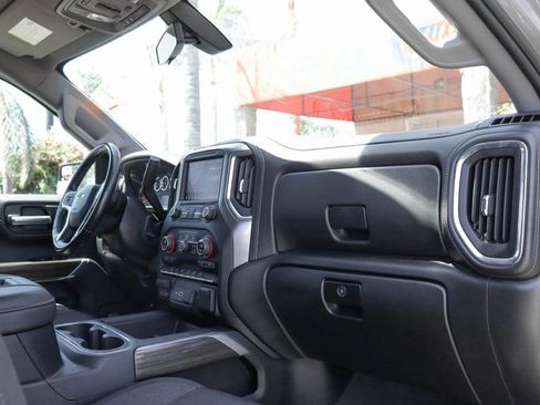 Used 2021 Chevrolet Silverado 1500 LT Trail Boss w/ Convenience Package II image 38