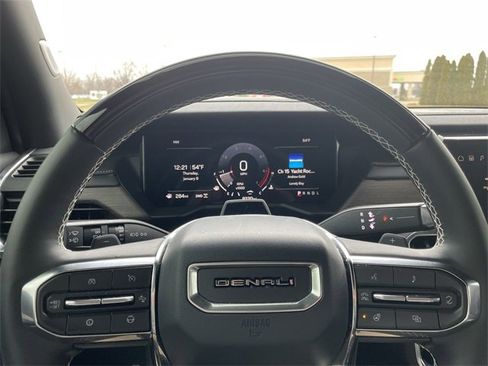 Used 2025 GMC Acadia Denali w/ Super Cruise Package image 24