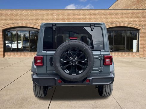 Used 2025 Jeep Wrangler Sahara w/ Safety Group image 4