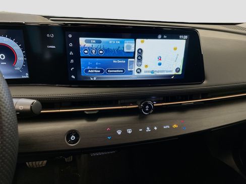 Used 2024 Nissan Ariya AWD image 26