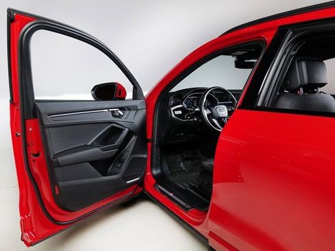 Used 2023 Audi Q3 2.0T Premium Plus w/ Premium Plus Package image 22