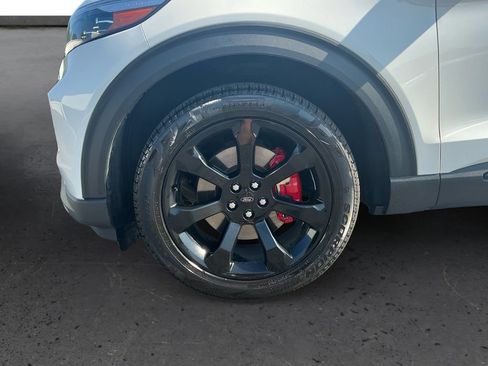Used 2022 Ford Explorer ST w/ Equipment Group 401A AWD/4WD image 13