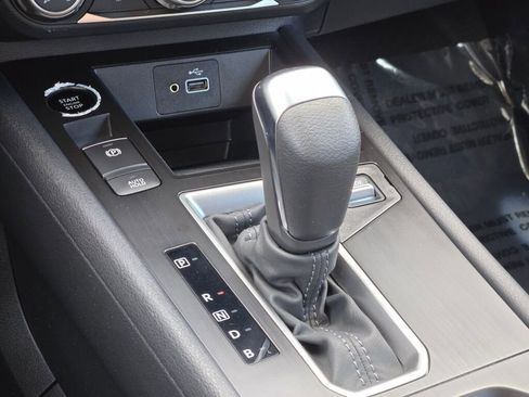 Used 2025 Nissan Kicks S image 24