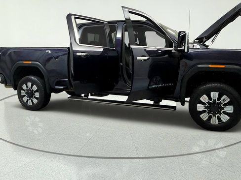 Used 2024 GMC Sierra 3500 Denali w/ Denali Reserve Package AWD/4WD image 14