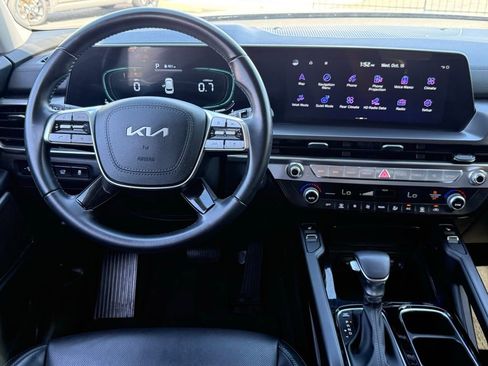 Used 2025 Kia Telluride S image 33