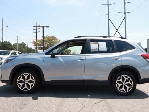 Used 2021 Subaru Forester Premium w/ Popular Package #1 AWD/4WD image 2