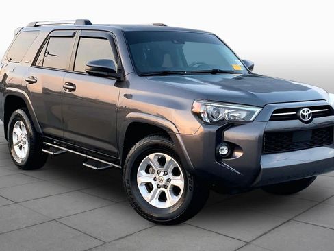 Used 2021 Toyota 4Runner SR5 RWD image 4