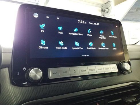 Used 2023 Hyundai Kona Limited w/ Cargo Package FWD image 6