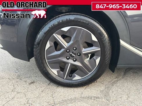 Used 2025 Kia EV6 Light AWD/4WD image 9