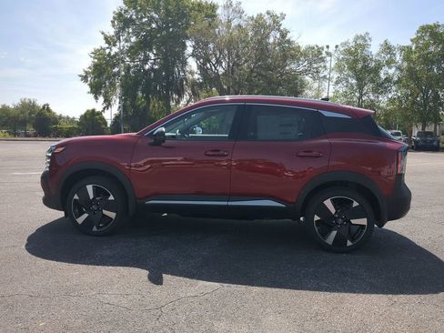 New 2026 Nissan Kicks SR w/ SR Premium Package FWD image 6