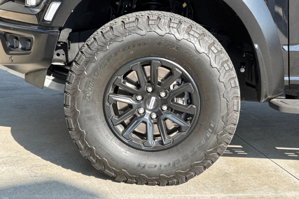 Used 2024 Ford F150 Raptor AWD/4WD image 33