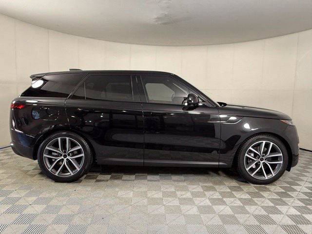 New 2027 Land Rover Range Rover Sport SE AWD/4WD image 9