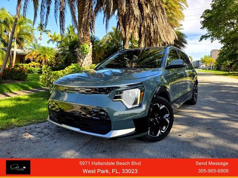 Used 2023 Kia Niro Wind FWD image 1