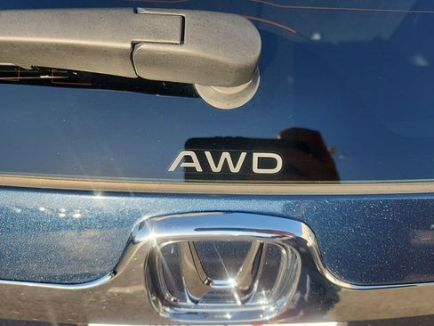 Used 2025 Honda CR-V EX image 12