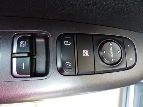 Used 2020 Kia Sportage LX image 21