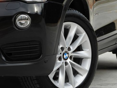 Used 2017 BMW X3 sDrive28i RWD image 4