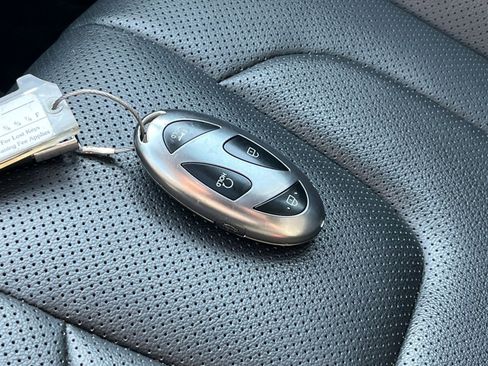 Used 2025 Hyundai Elantra Limited image 26