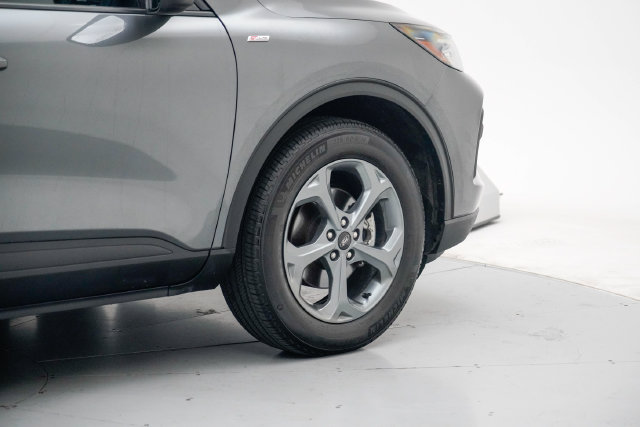 Used 2025 Ford Escape ST-Line FWD image 8