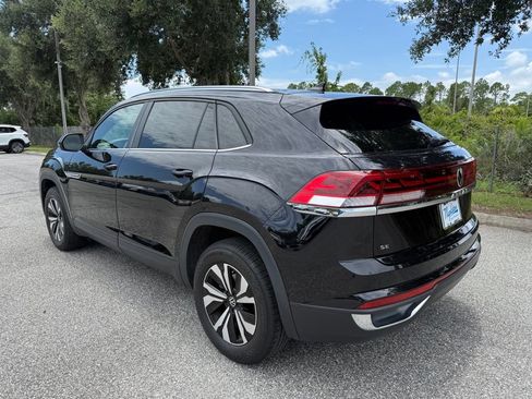 Used 2024 Volkswagen Atlas Cross Sport SE FWD image 12