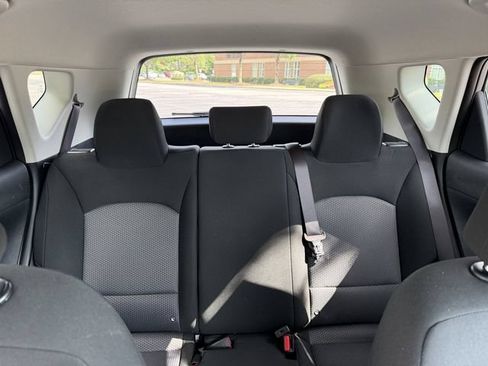Used 2025 Kia Soul LX w/ LX Technology Package FWD image 28