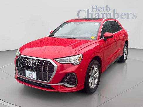 Used 2022 Audi Q3 2.0T Premium Plus w/ Premium Plus Package AWD/4WD image 11