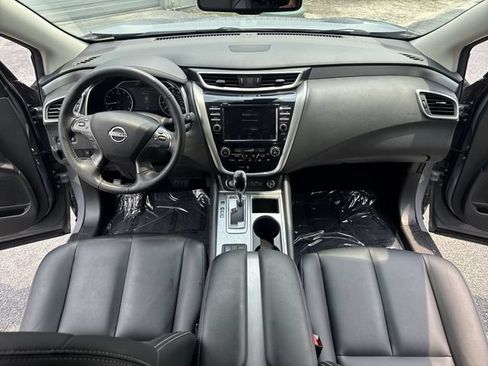 Used 2023 Nissan Murano SV w/ SV Midnight Edition Package FWD image 9