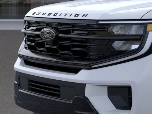 New 2026 Ford Expedition Platinum w/ Stealth Performance Package AWD/4WD image 17