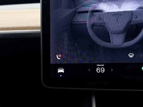 Used 2019 Tesla Model 3 Mid Range RWD image 27