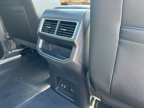 New 2026 Volkswagen Atlas Cross Sport SE image 44