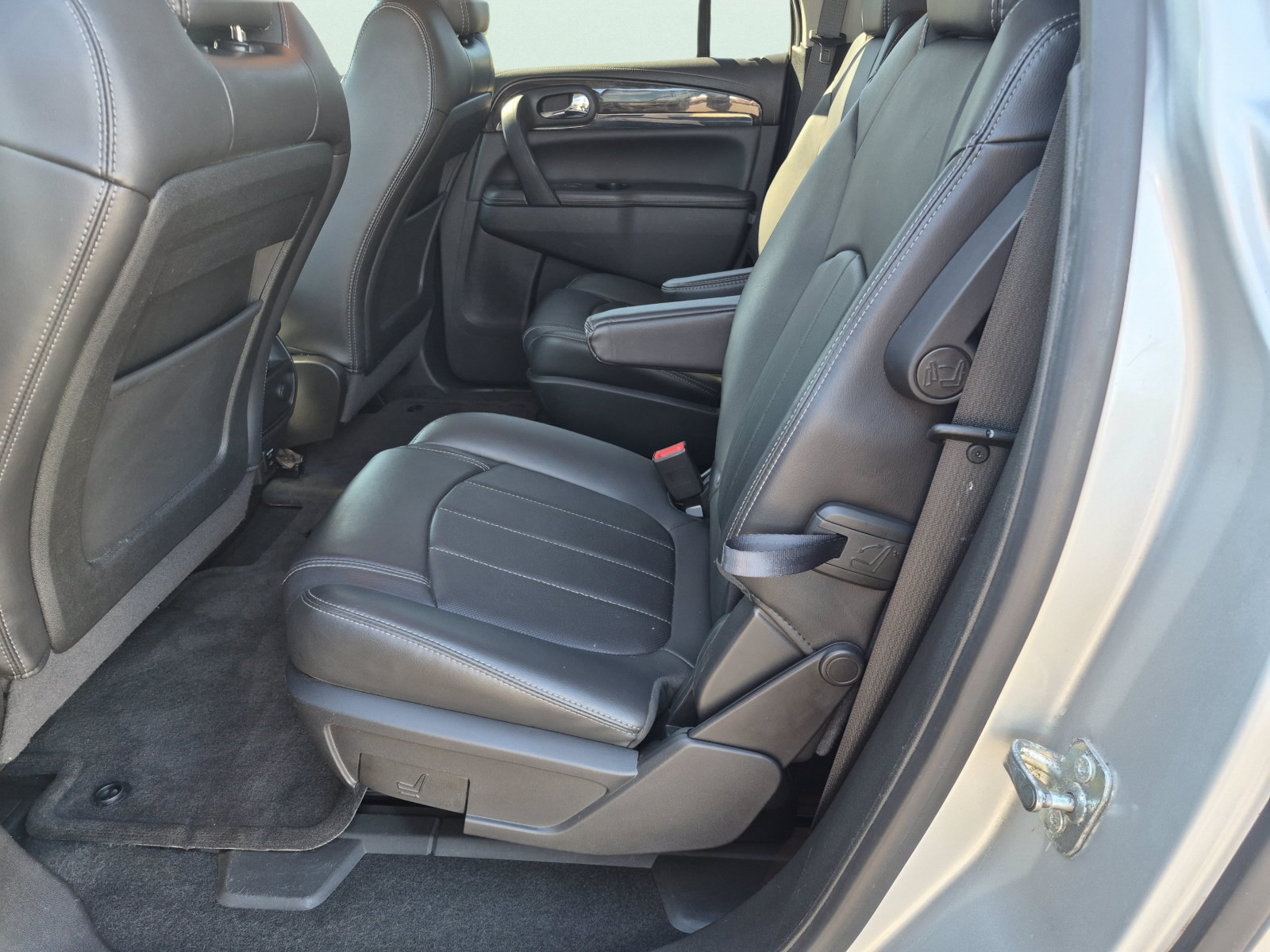 Used 2016 Buick Enclave Leather w/ Trailering Package AWD/4WD image 9